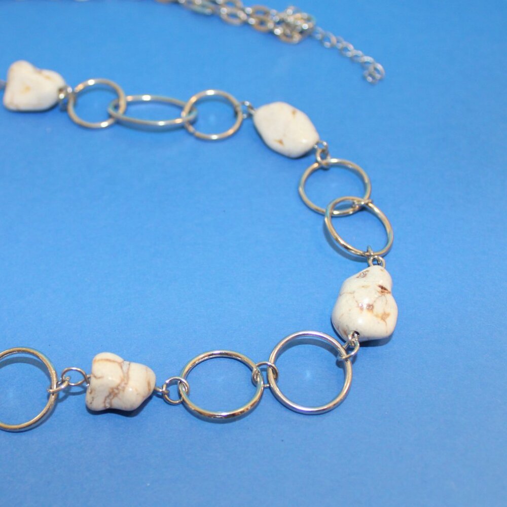 White Stone & Rings Silver-tones Necklace - Picture 4 of 4